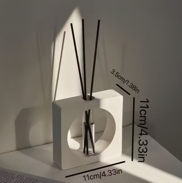 Modern Geometric Scent Diffuser with Black Reeds