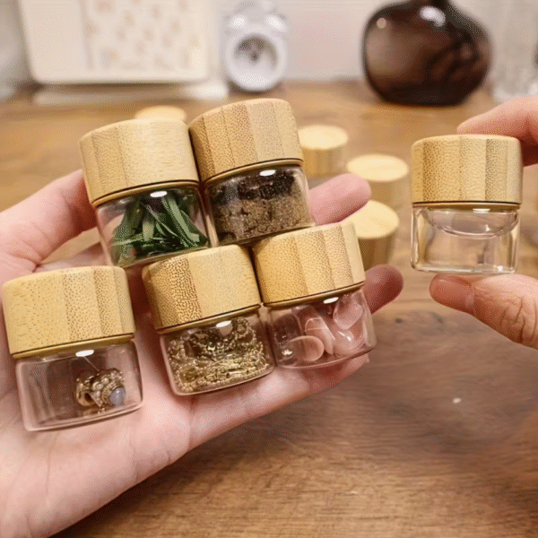 6pcs Mini Airtight Glass Bottles with Wood Grain Lids