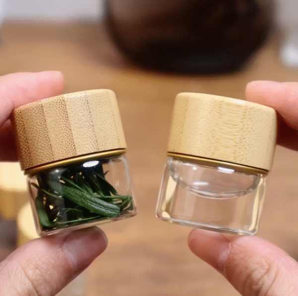 6pcs Mini Airtight Glass Bottles with Wood Grain Lids